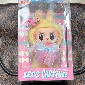 Pop Mart Labubu Key Holder with Pink Crown